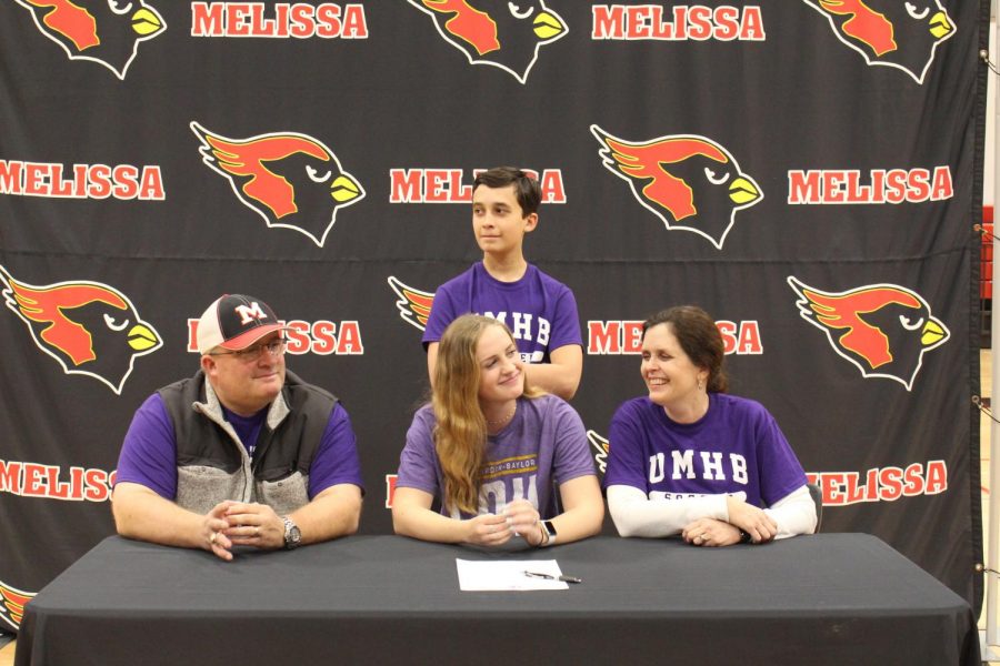 Waters signs to play soccer for UMHB
