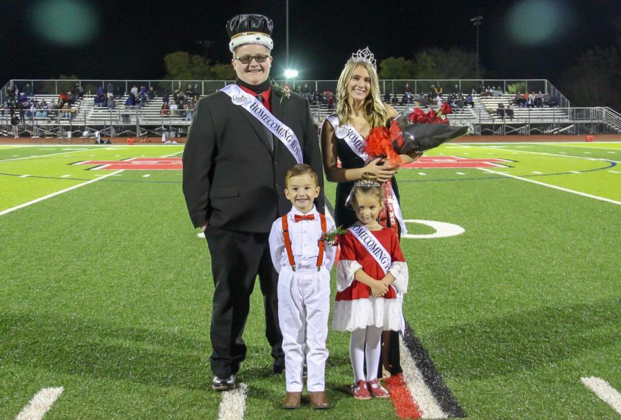 Seniors Donnie Phillips and Kadyn King are crowned 2020 Homecoming King & Queen. Pictured with them are prince and princess Josh Brown and Eve Doise, both kindergarteners. 